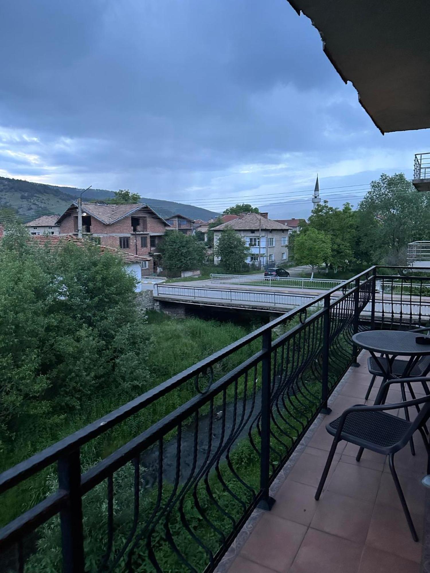 Къща За Гости Арнаудови Kostandovo Exteriér fotografie